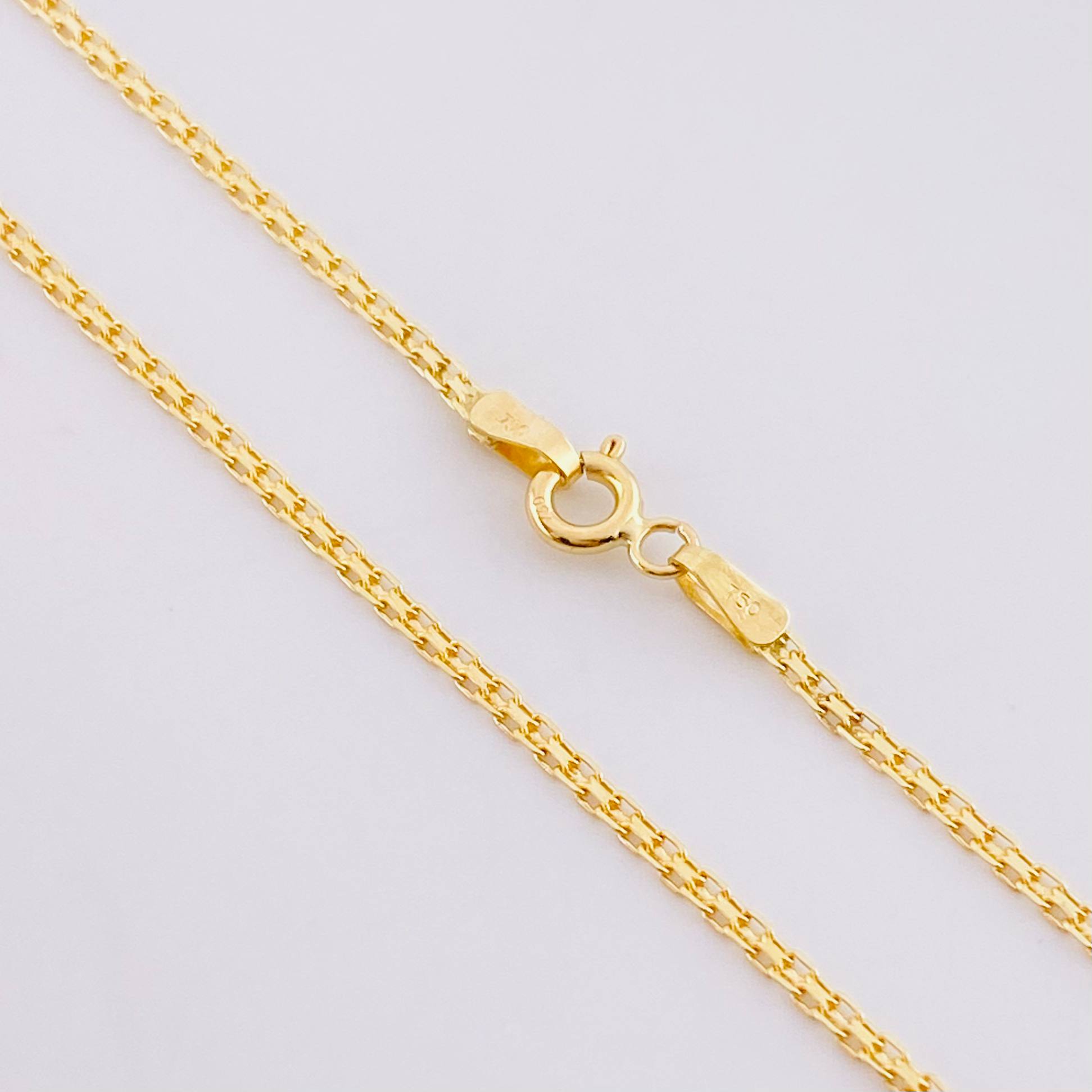Cadena China 3.85g / 24 in / 1.5mm Oro Amarillo 18K