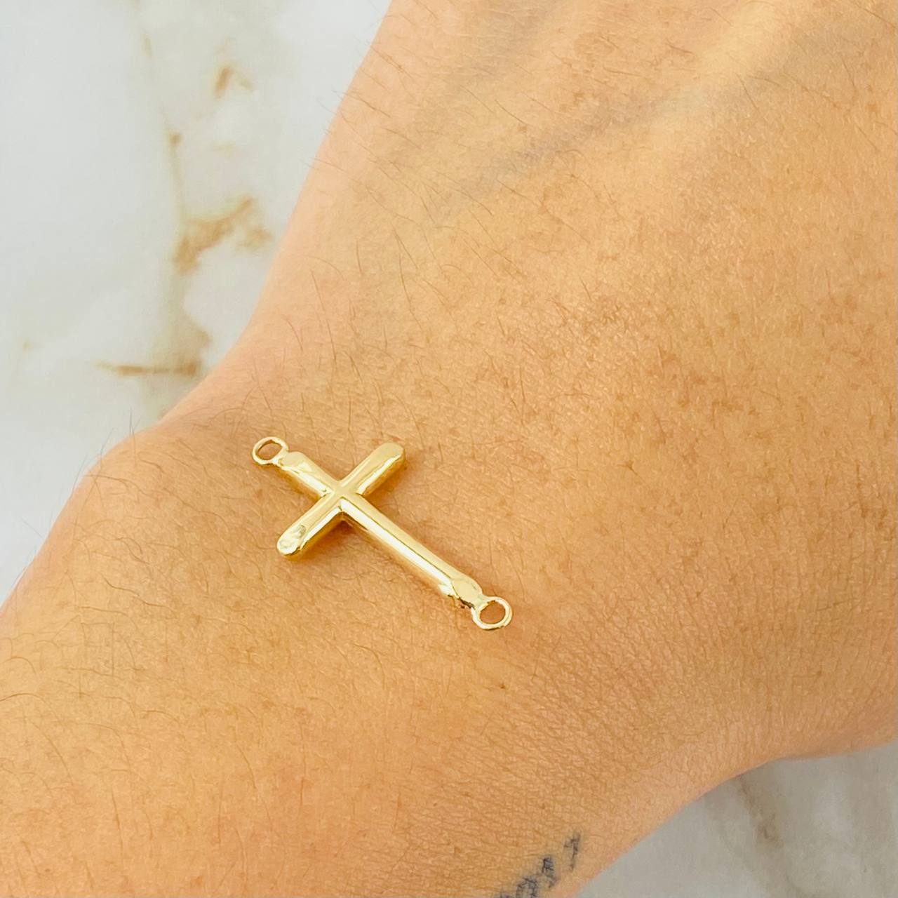 Herraje Cruz 0.55gr / 1 1/2 in / Oro Amarillo 18K