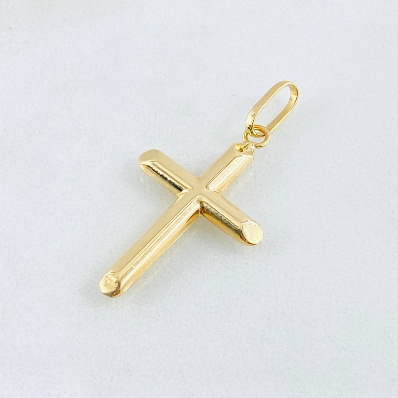 Dije Cruz 1.1gr / 1 1/2 in / Oro Amarillo 18K