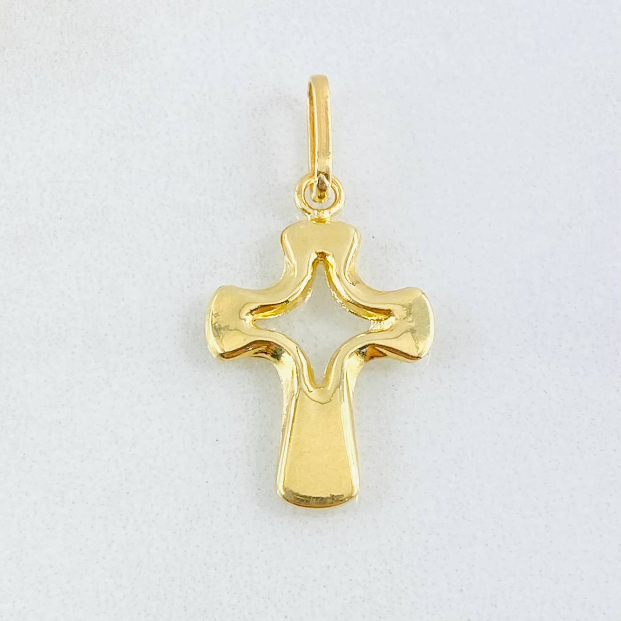 Dije Cruz Arcana 1.1gr / 1 in / Oro Amarillo 18K *
