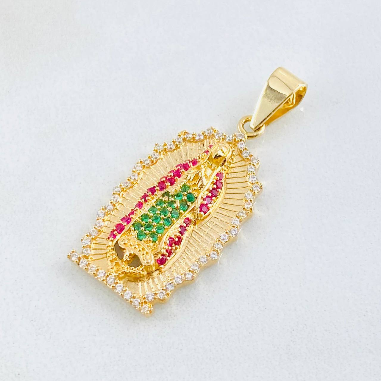 Dije Virgen Guadalupe 5.05gr / 1 1/2 in / Oro Amarillo 18K ©