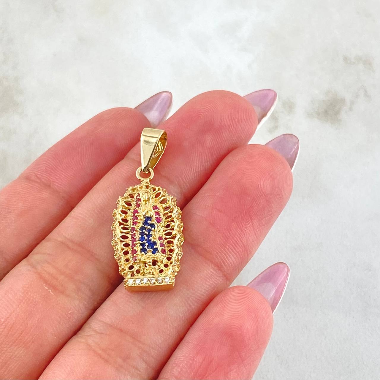 Dije Virgen Guadalupe 3.1gr / 1 1/4 in / Oro Amarillo 18K ©