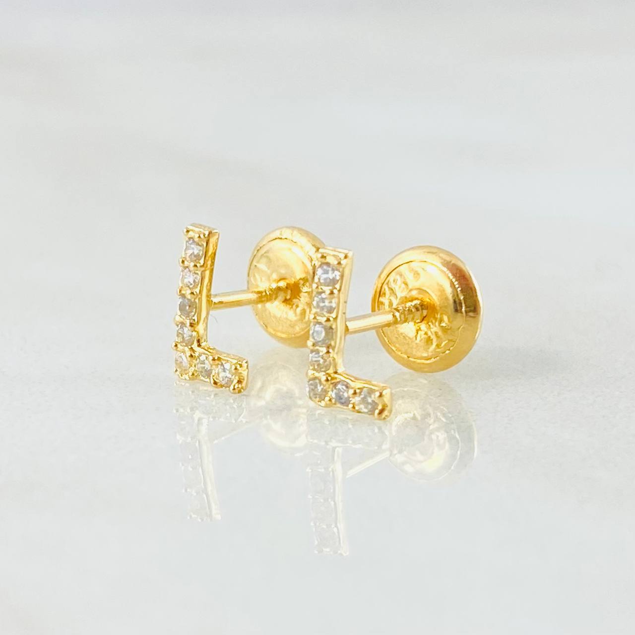 Stud Earrings Letter L 0.6gr / 18K Gold +0$