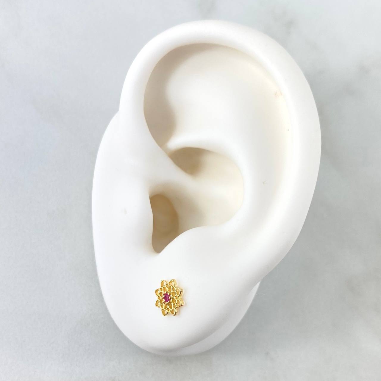 Topos Flor Octagonal 0.7gr / 7mm Circones Fucsias Oro Amarillo 18K ©
