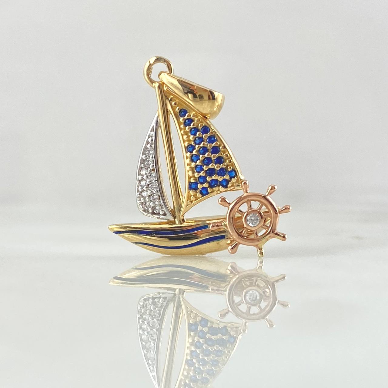 Pendant Ship 2.55gr / 2.8cm / Blue White Crickets Two Yellow Pink 18K