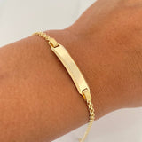Pulso Chino Placa Rectangular 3.35 g / 6 3/4 in / 2.2 mm Oro Amarillo 18K
