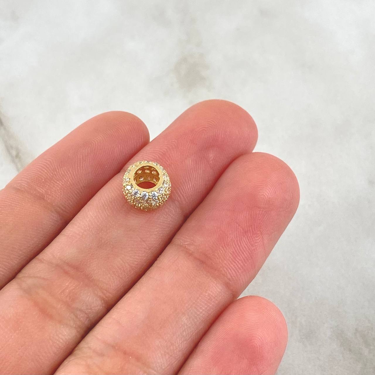 Charm Bulged Cylinder 0.95gr / 5mm White Zircons 18K Yellow Gold