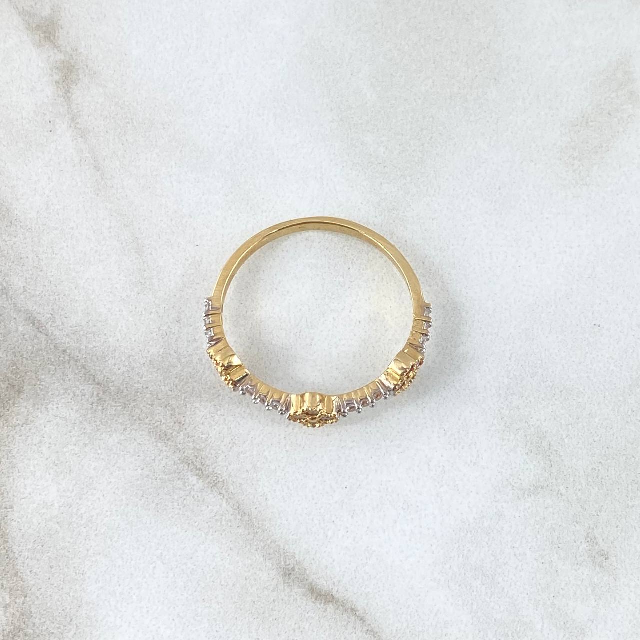 Trio Flower Ring 2.05gr / Size 7 1/2 / Punctuated - Colored Zircons 18K Yellow Gold