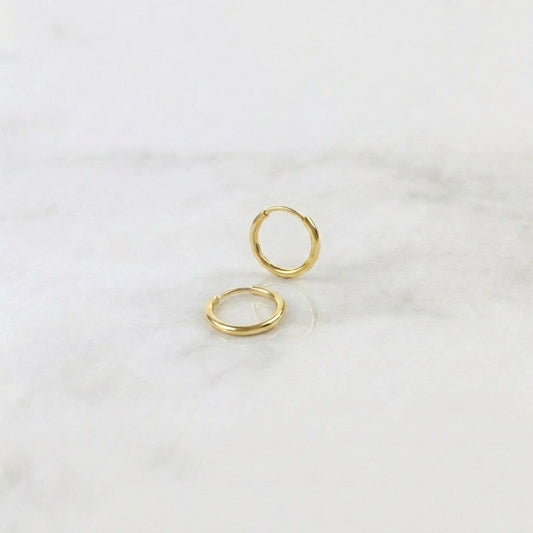 Candongas Aro Liso 0.35 g / 1/4 in Oro Amarillo 18K