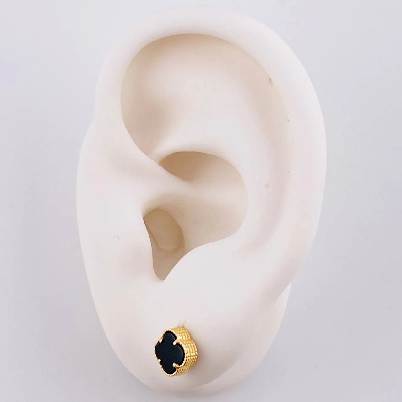 Topos Trébol Ónix Negro 1.4 g / in / 6.3 mm Oro Amarillo 18K