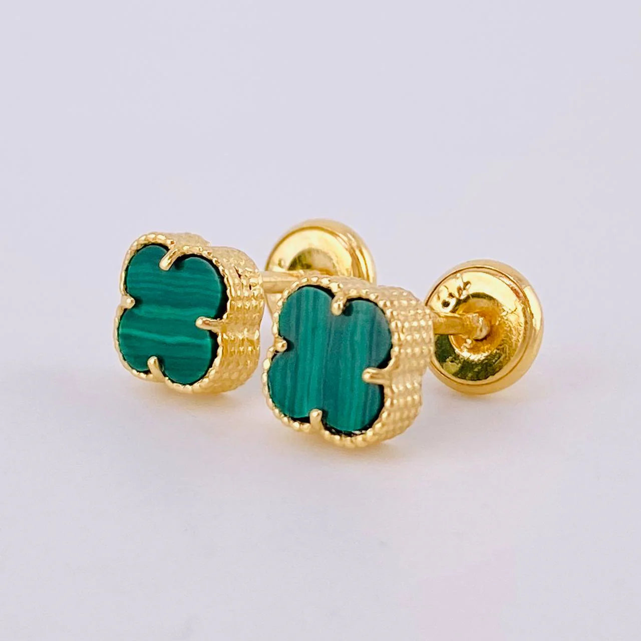 Stud Earrings Clover Green Malachite 1.25 g / in / 6.3 mm Yellow Gold 18K