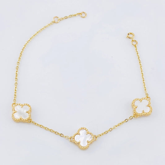 Pulso Trebol Nacar Blanco 4.5gr / 7 1/4 in / 10mm Oro Amarillo Nac.Esp. 18K ©