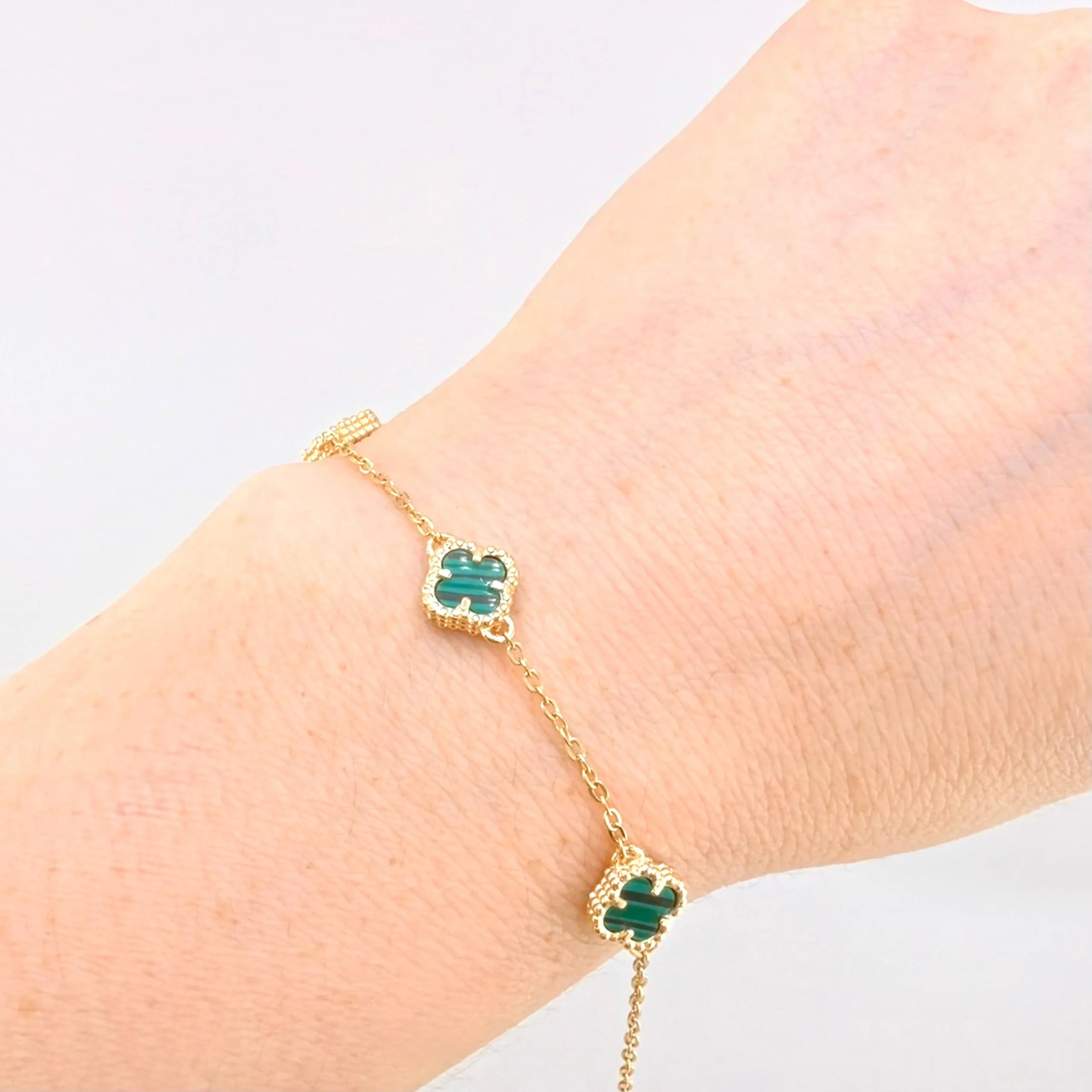 Pulso Modulable Trebol Malaquita Verde 4.45 g / 7 1/4 in - 6 1/2 in / 1.36 mm Oro Amarillo 18K