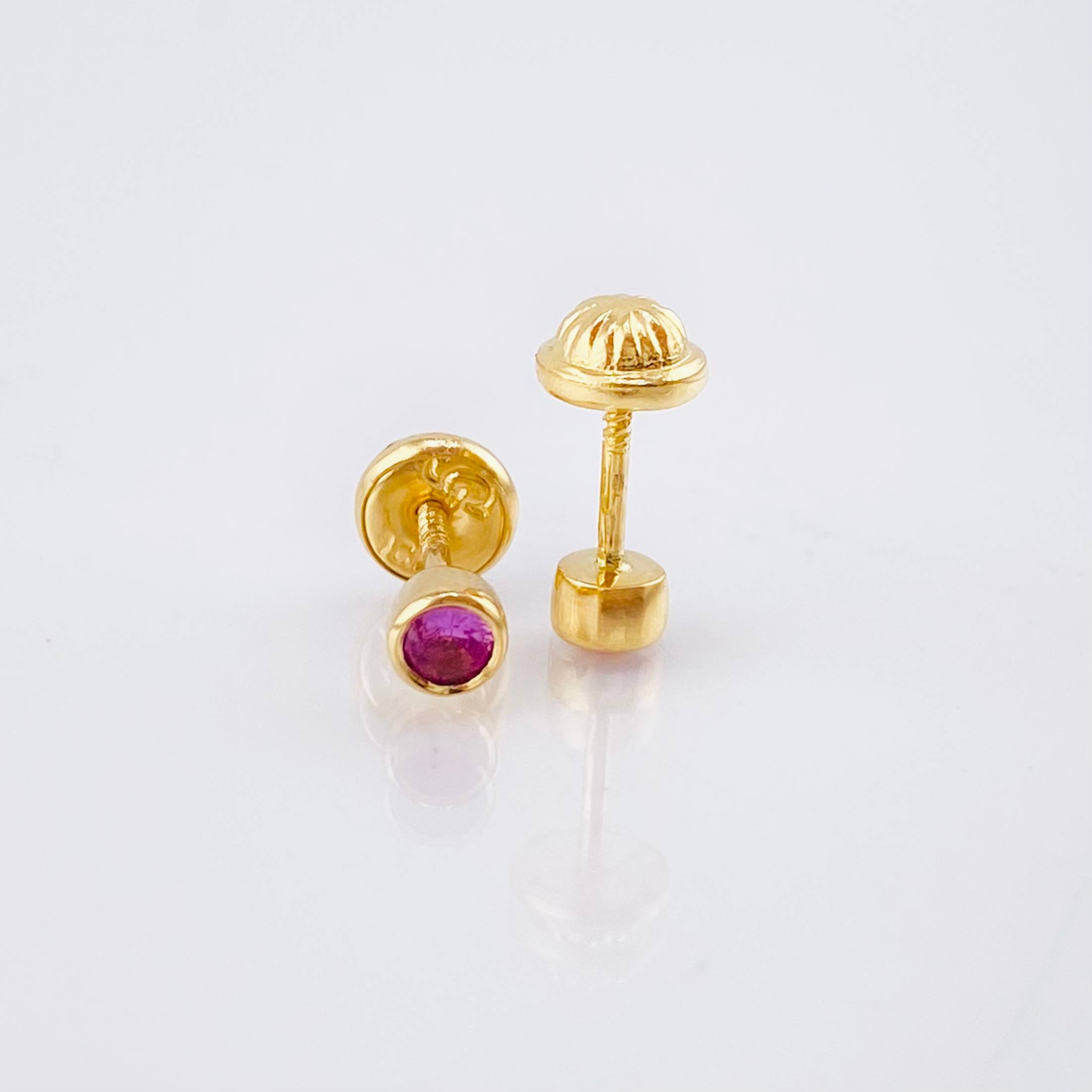 Bezel Pink Sapphire Stud Earrings 26pts 0.95gr / 3.8mm 18K Yellow Gold *