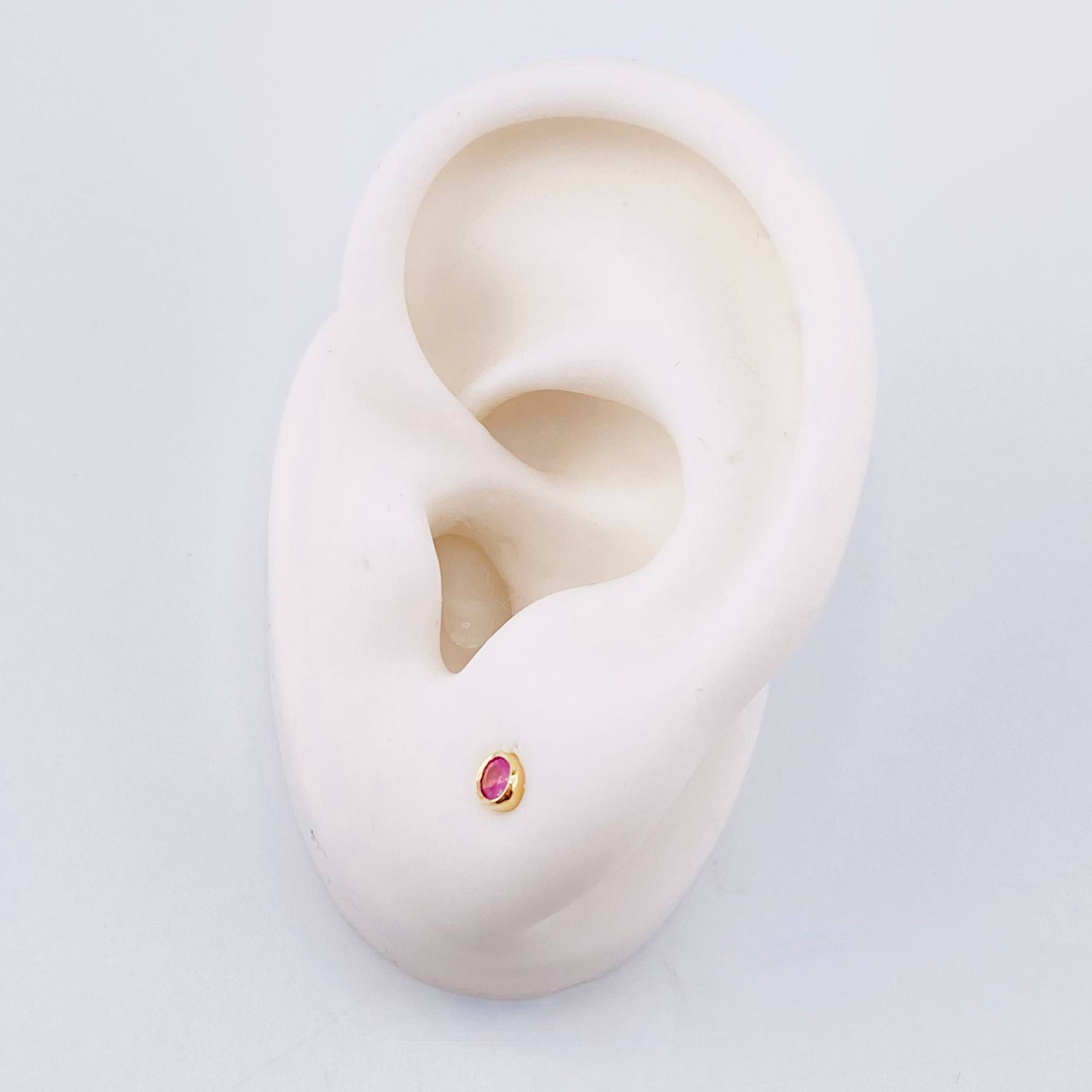 Bezel Pink Sapphire Stud Earrings 26pts 0.95gr / 3.8mm 18K Yellow Gold *