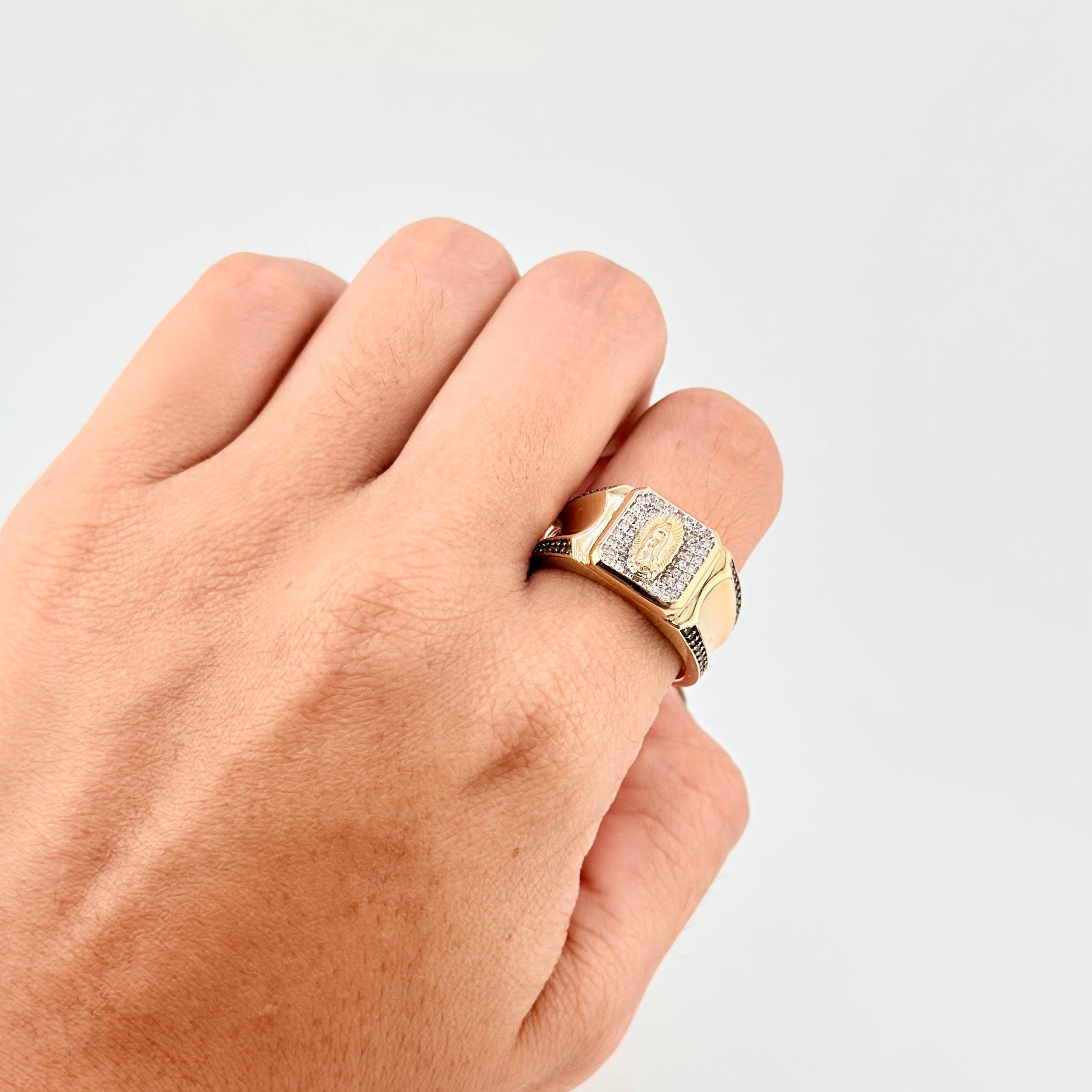Anillo Sello Virgen Guadalupe 9.35g / T10 Dos Oros Amarillo Blanco 18K