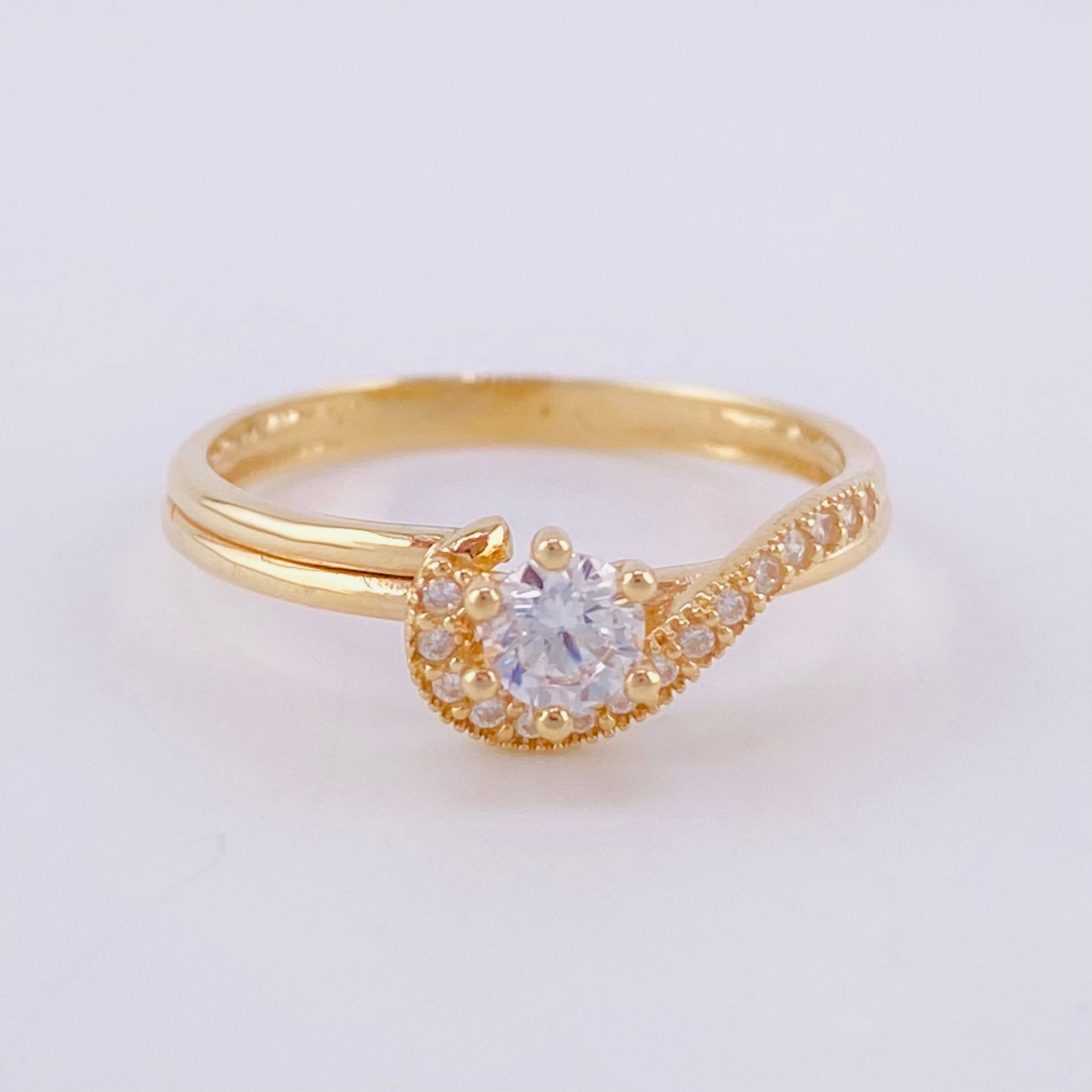 Anillo Solitario Bypass 2.3g / T7 Oro Amarillo 18K