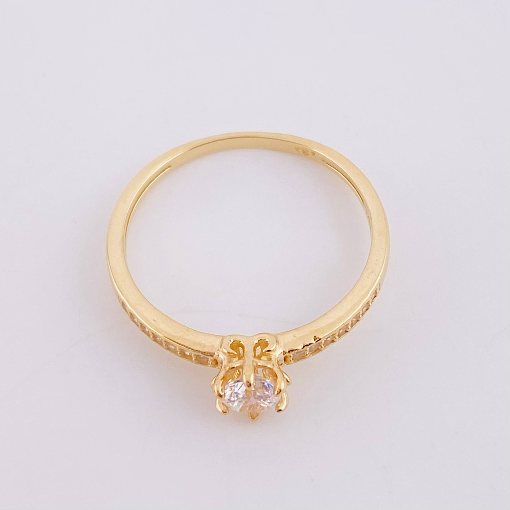 Anillo Solitario Carril Tupido 1.85g / T7 Oro Amarillo 18K
