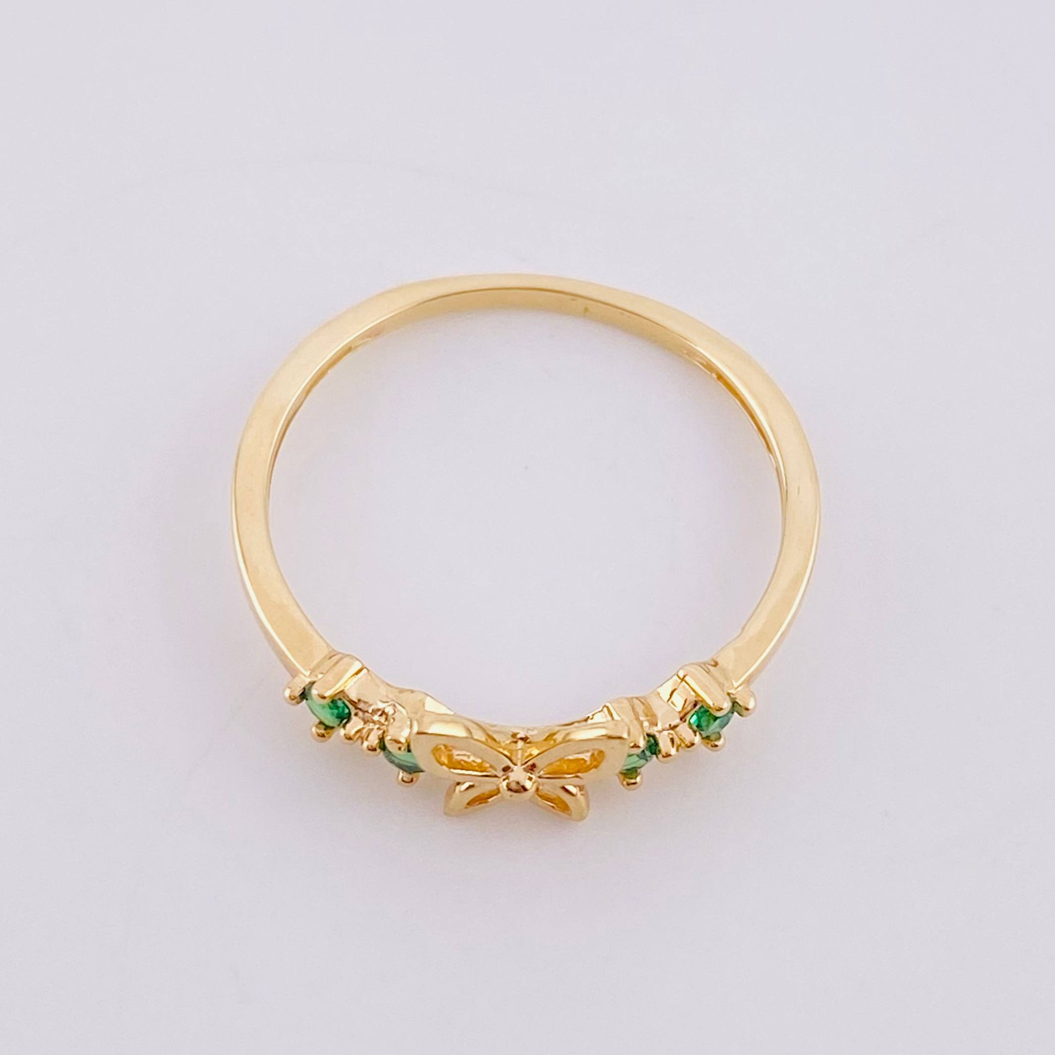Anillo Silueta Mariposa Zirconias 1.4g / T6 3/4 Oro Amarillo 18K