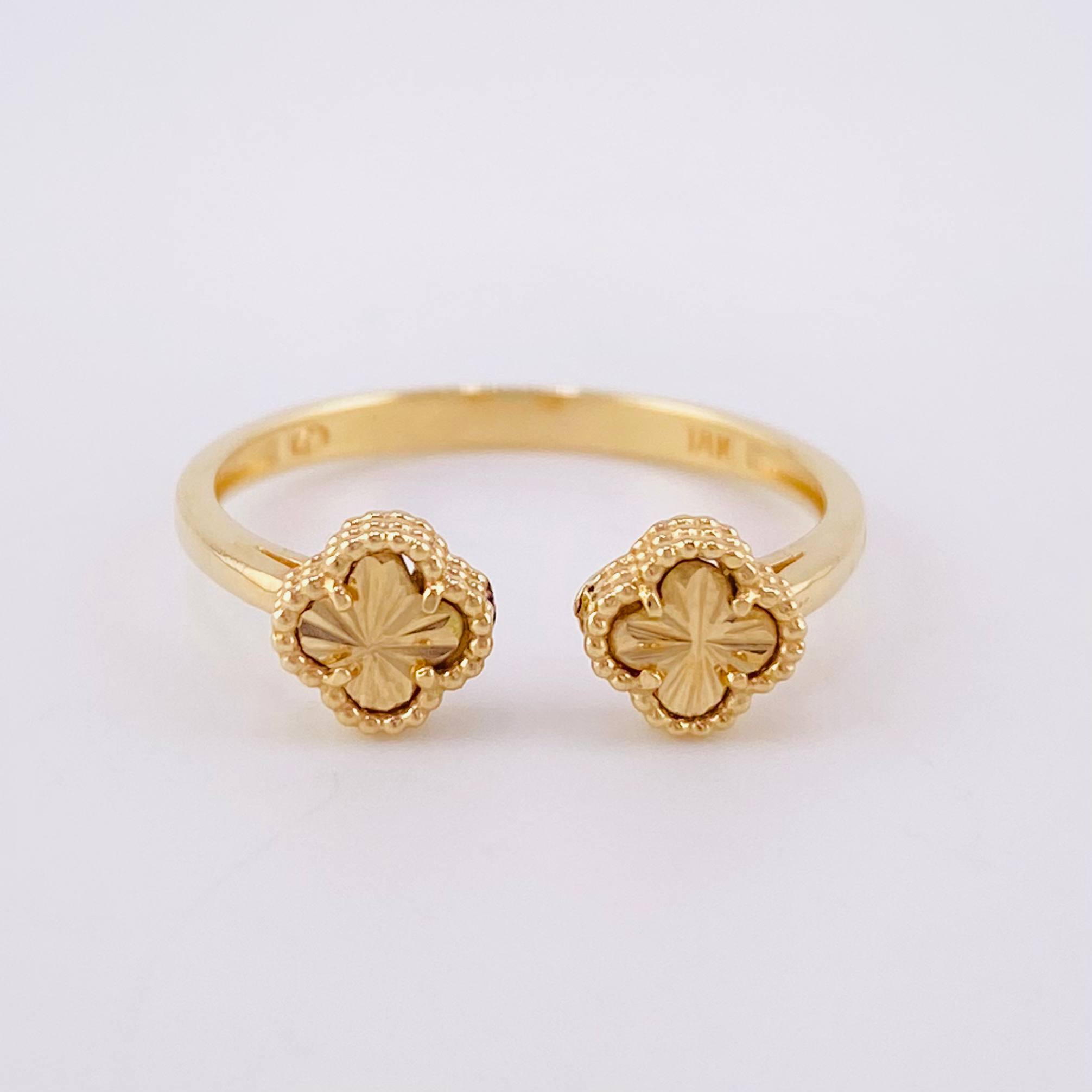 Anillo Dos Trebol 2.05g / T7 Oro Amarillo 18K