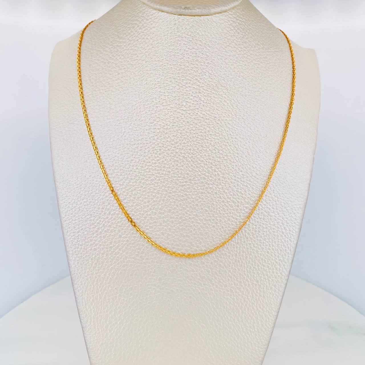 Bismark Chain 4.05g / 24 in / 1.62mm Yellow Gold 18K