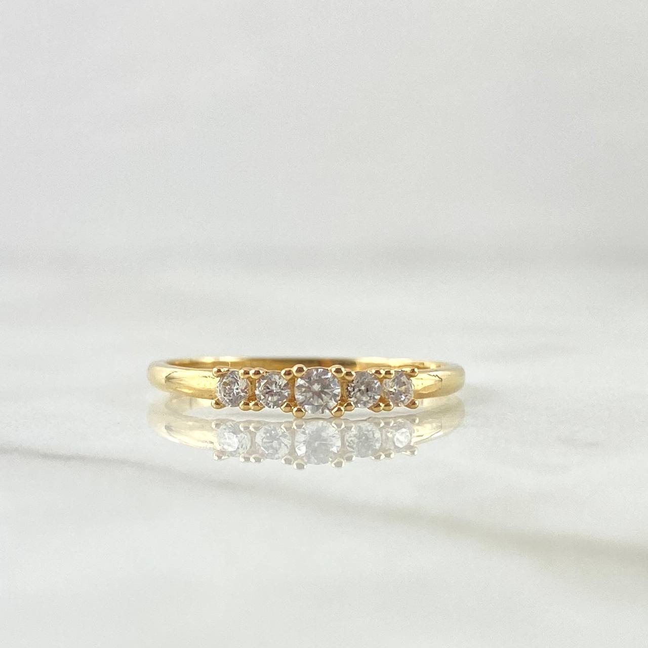 Penta Stone Ring 1.3gr / Size 7 1/4 / White Zircons 18K Yellow Gold