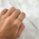 Penta Stone Ring 1.3gr / Size 7 1/4 / White Zircons 18K Yellow Gold
