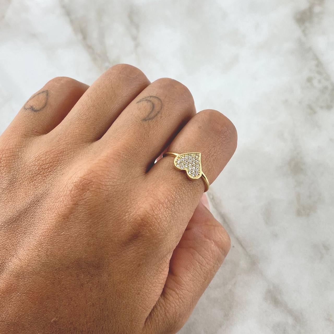 Flat Heart Ring 1.9gr / T5 / White Zircons 18K Yellow Gold