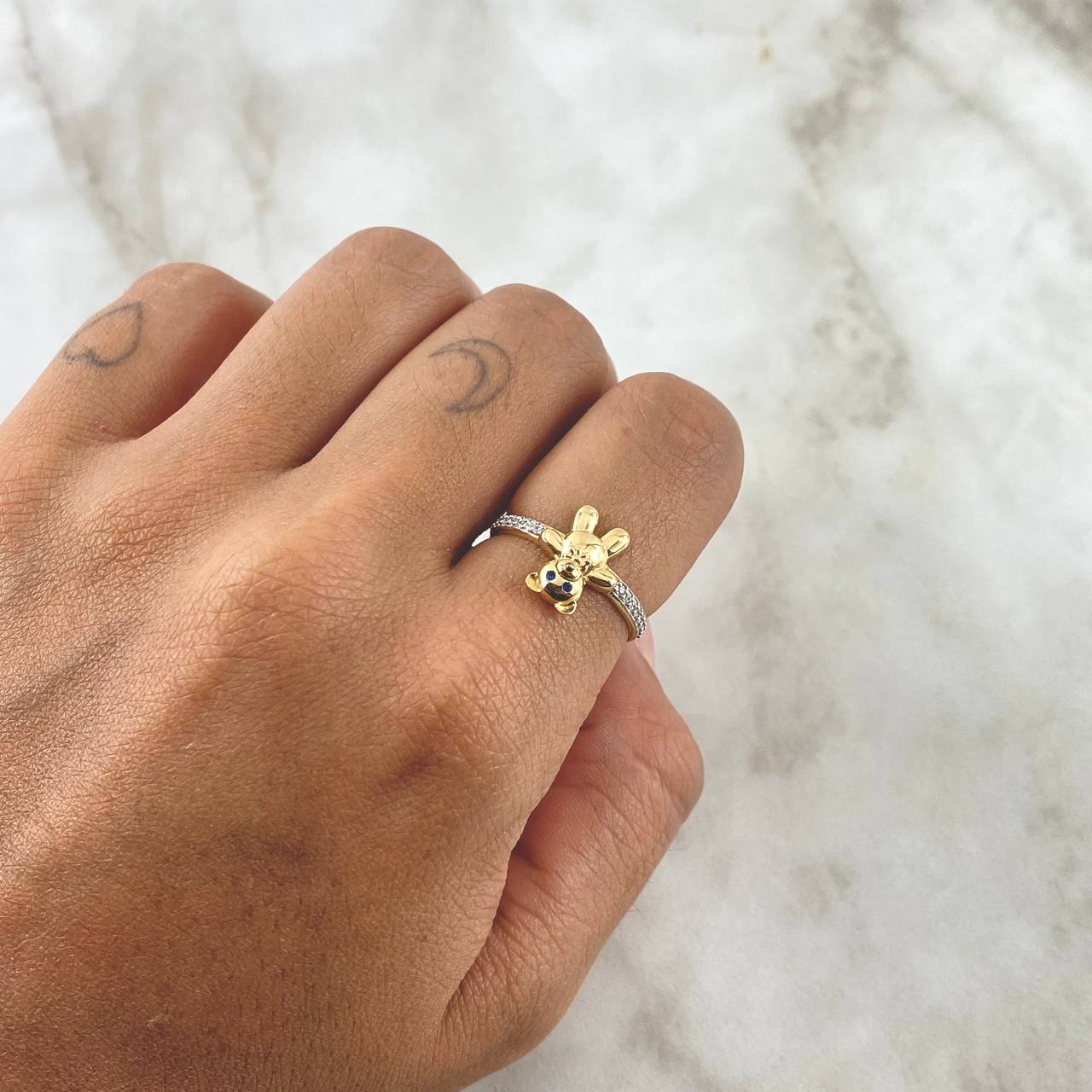 Bear Ring In Half Churumbela 2.3gr / Size 6 1/2 / Blue Zircon Eyes White Zircons 18K Yellow Gold