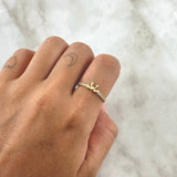 Bow Ring In Half Churumbela 1.7gr / Size 5 1/2 / White Zircons 18K Yellow Gold