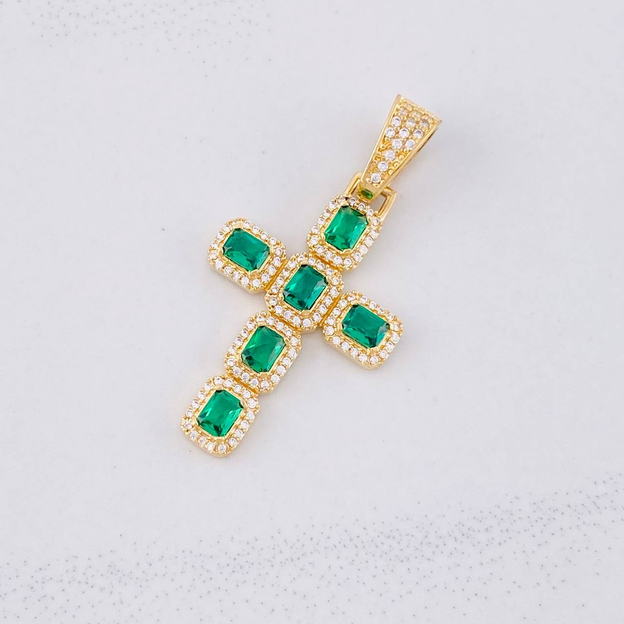 Rectangular Dense Cross Pendant 3.45g / 1 1/2 in Yellow Gold 18K