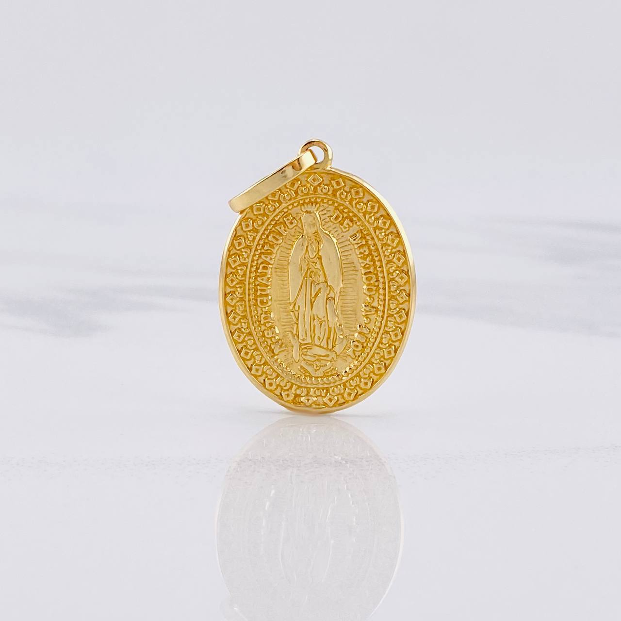 Dije Medalla Virgen de Guadalupe 8.3g / 1 1/2 in Oro Amarillo 18K