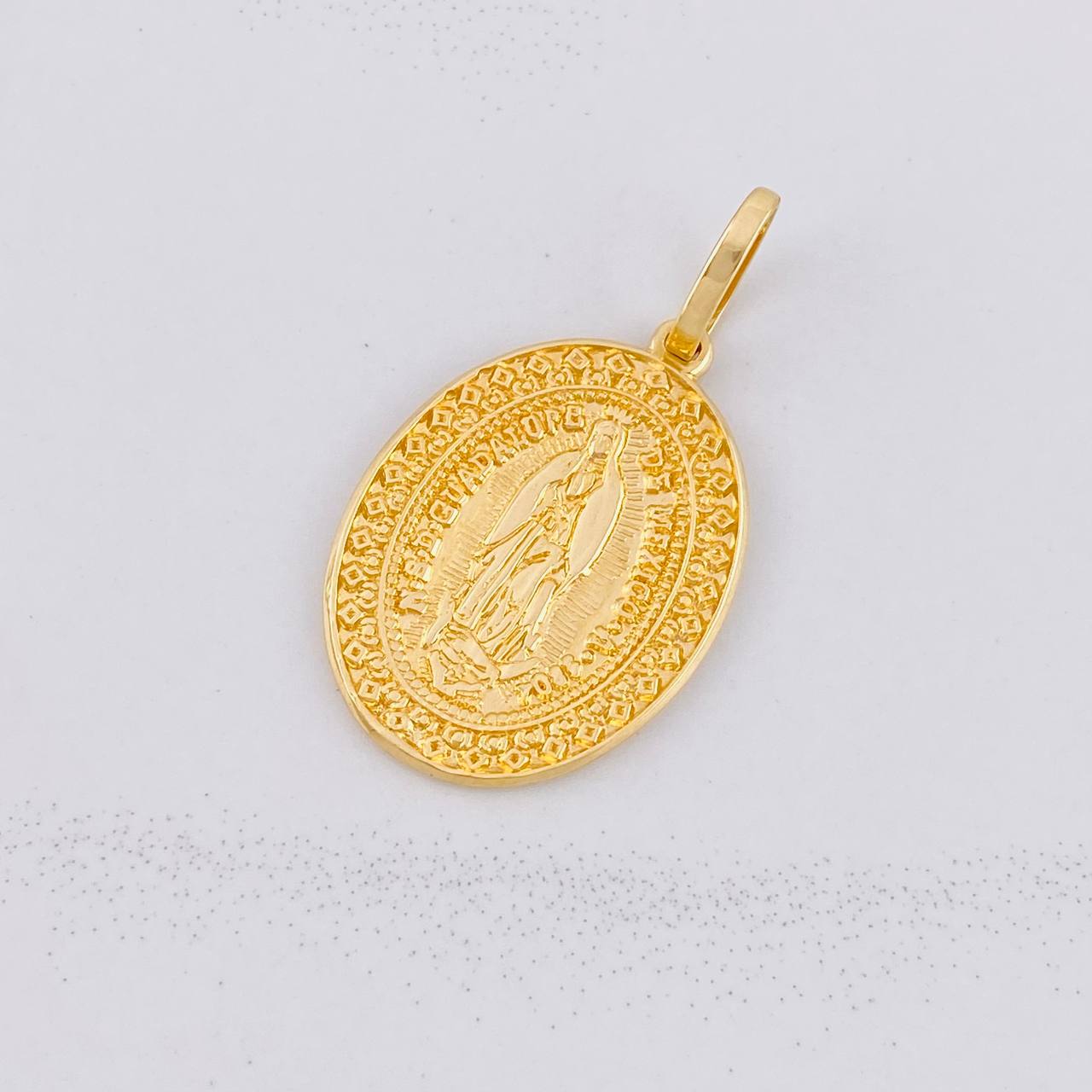 Dije Medalla Virgen de Guadalupe 8.3g / 1 1/2 in Oro Amarillo 18K