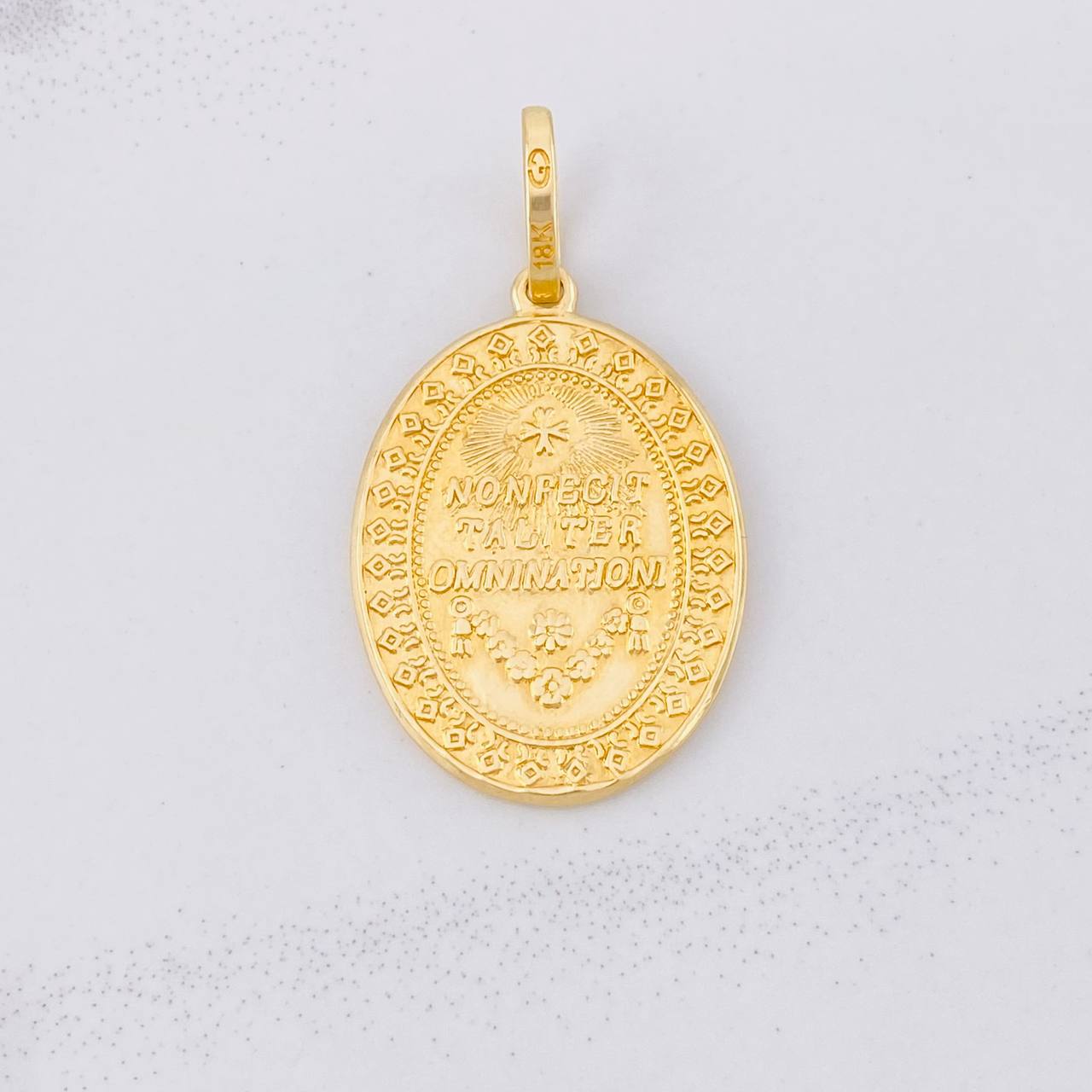 Dije Medalla Virgen de Guadalupe 8.3g / 1 1/2 in Oro Amarillo 18K