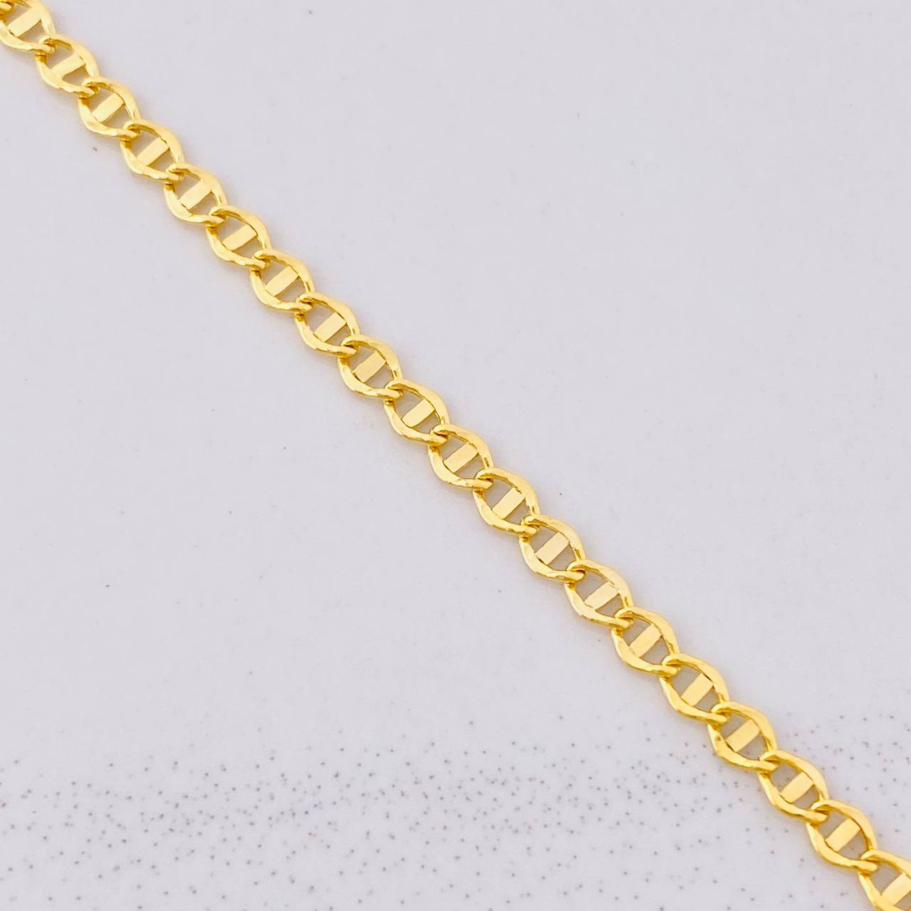 Cadena Escalera 3.3g / 24 in / 2.7mm Oro Amarillo 18K