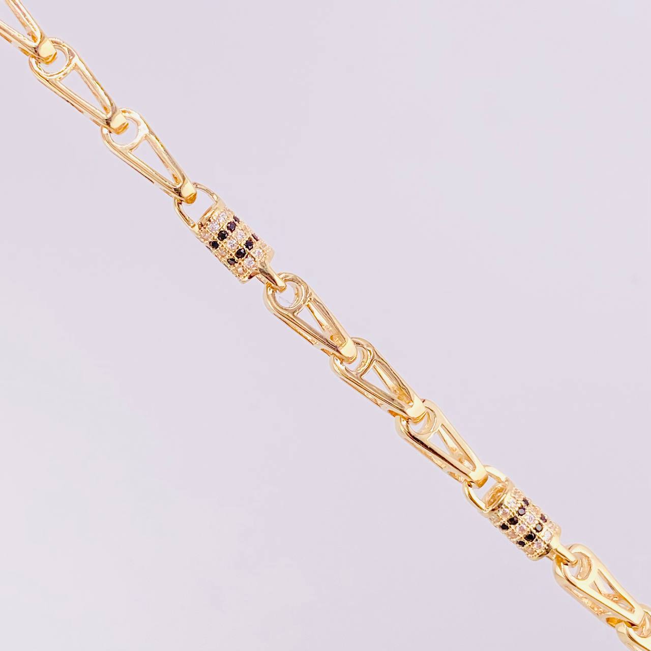 Cadena Rustica Cilindro 52.6g / 28 in / 4.75mm Oro Amarillo 18K