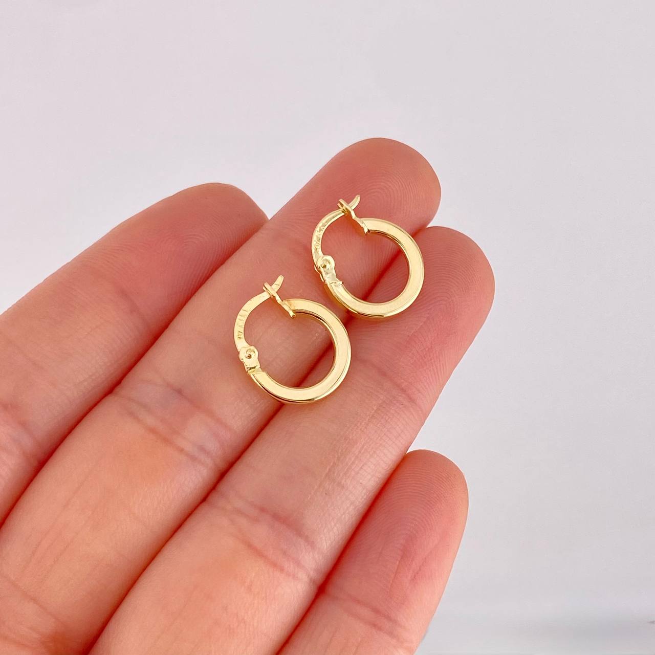 Candongas Lisas 1.05g / 1/2 in Oro Amarillo 18K