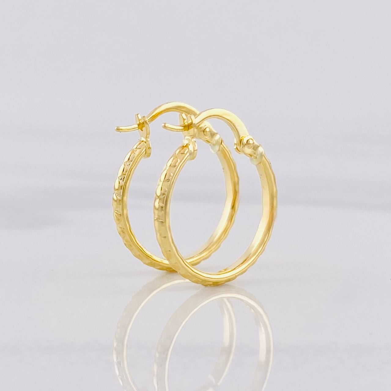 Candongas Serpiente Texturizada 1.2g / 3/4 in Oro Amarillo 18K