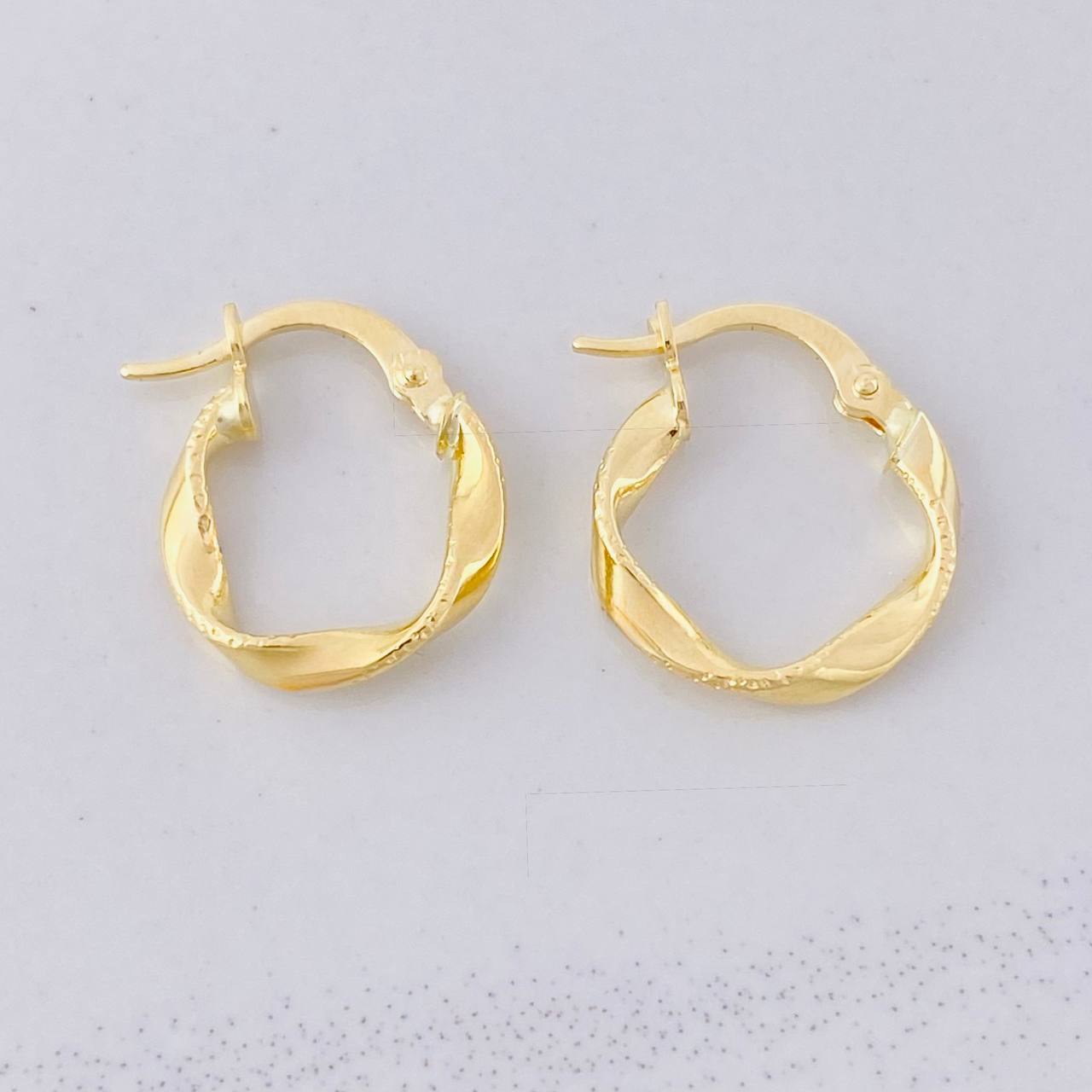 Candongas Asby 1.2g / 3/4 in Oro Amarillo 18K