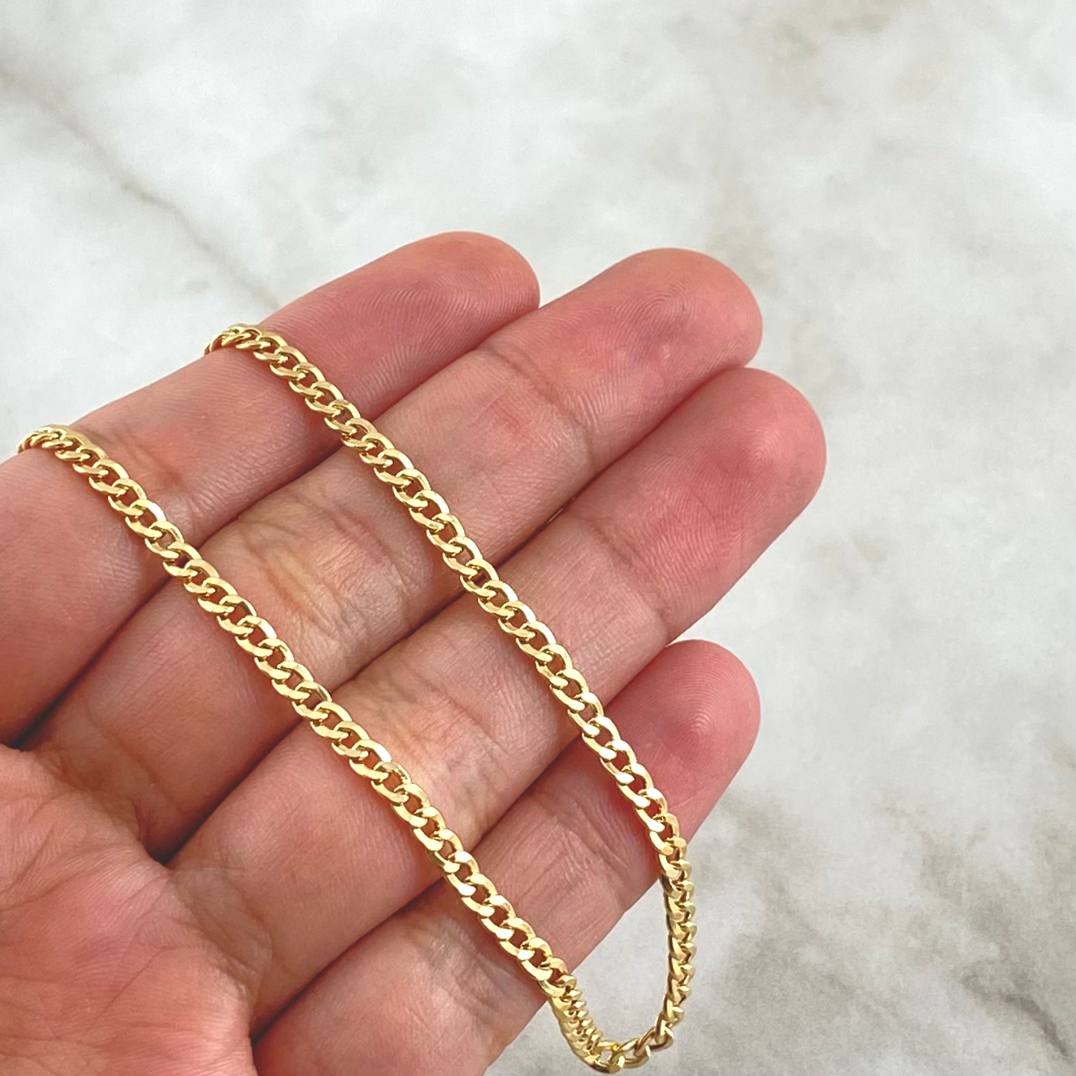 Cadena Cubana 4.25g / 24 in / 3.1mm Oro Amarillo 18K