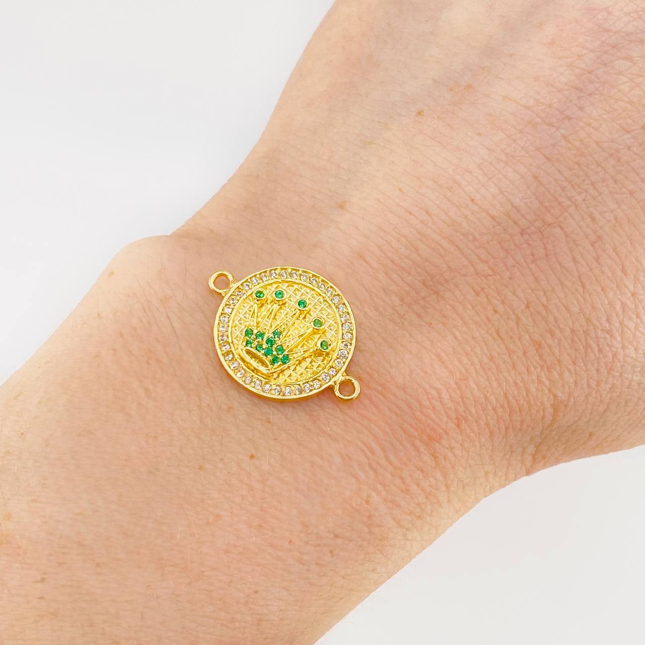 Charm Circular Crown Dense 3.1g / 3/4 in 18K Yellow Gold