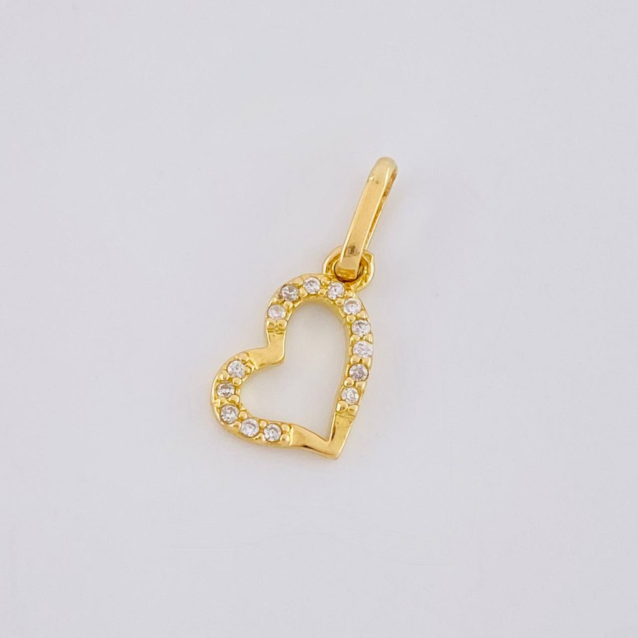 Dije Silueta Corazon Tupido 0.6g / 3/4 in Oro Amarillo 18K