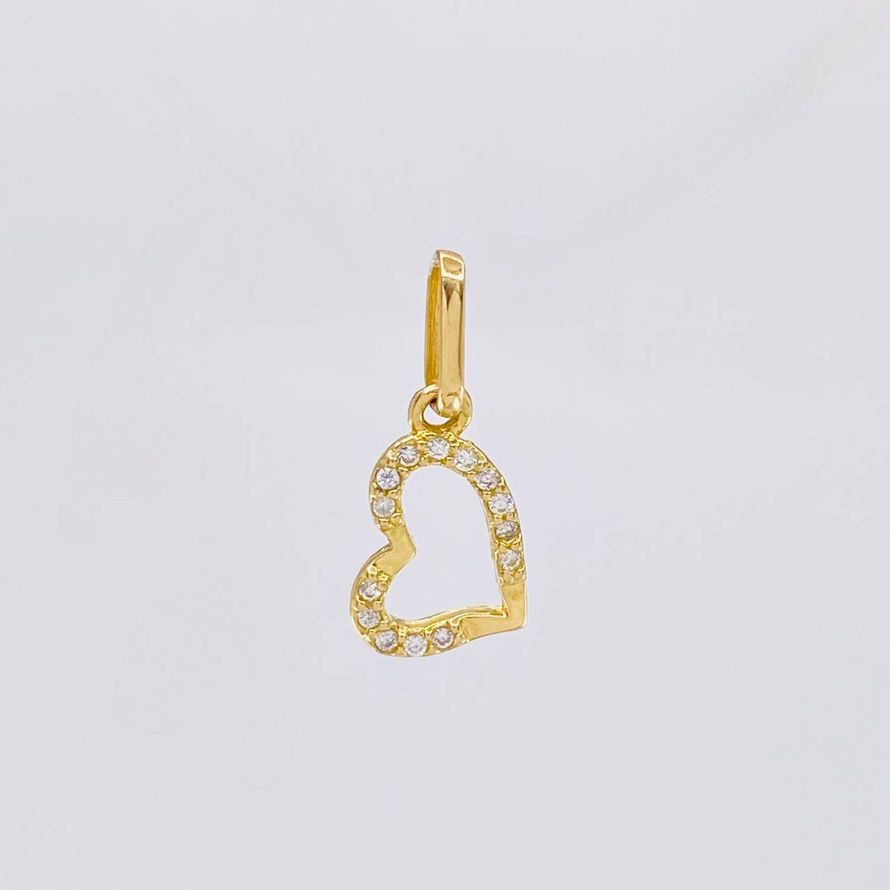 Dije Silueta Corazon Tupido 0.65g / 3/4 in Oro Amarillo 18K