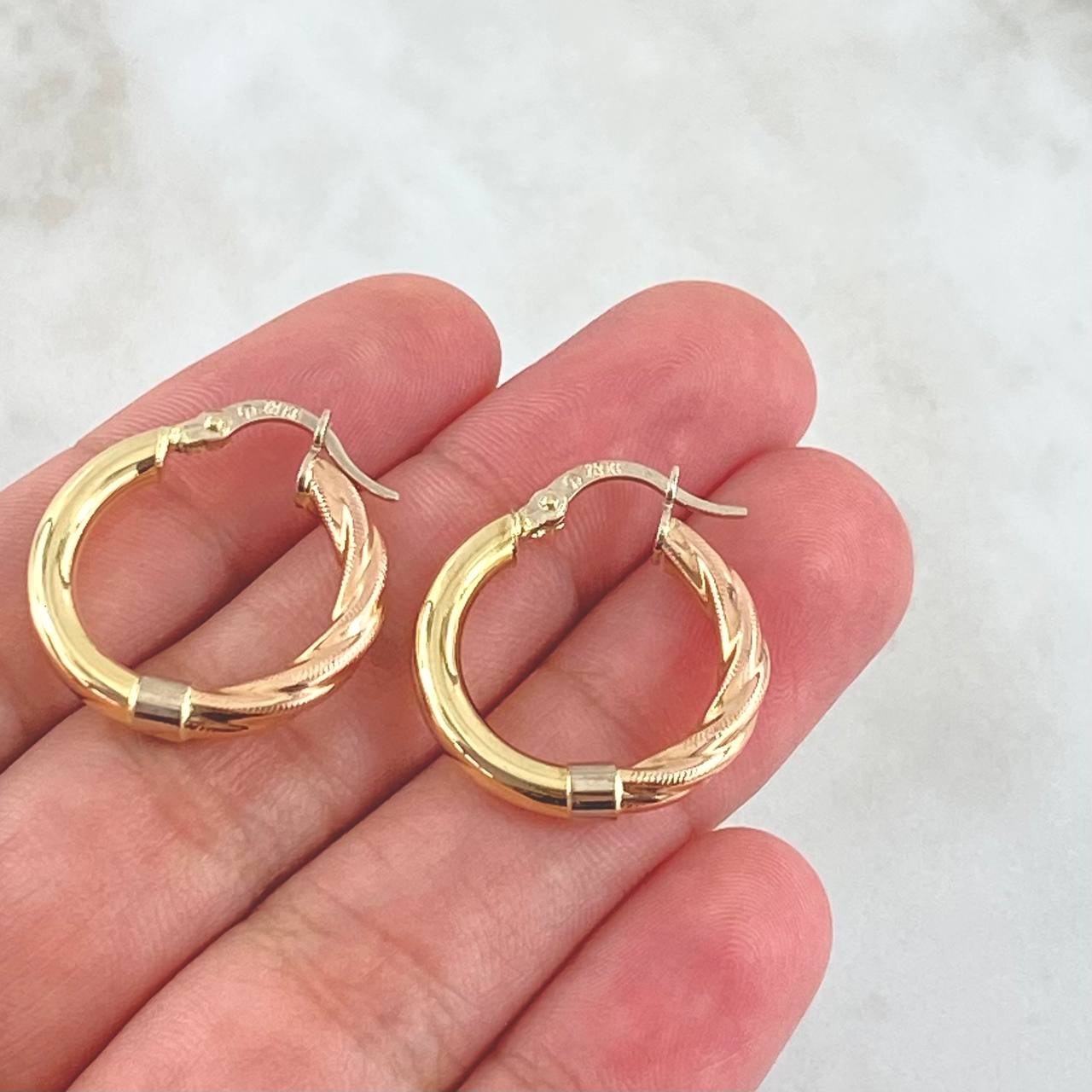 Hoop Earrings Fanny 2.1 g / 1 in Three Golds 18K