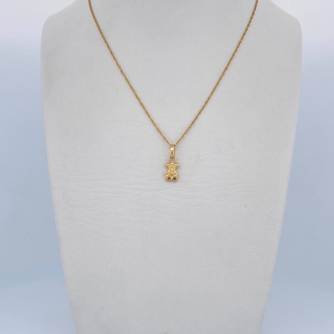 Set Singapore Chain 1.05gr / 45cm / 0.7mm + Pendant 0.35gr / 1.4cm Smooth Yellow Gold 18K (Offer) $