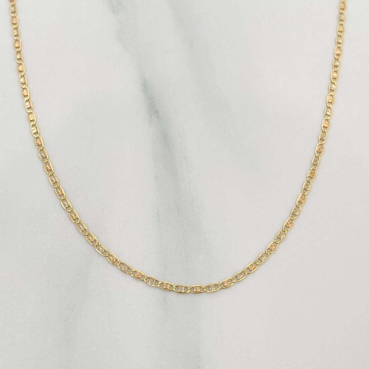 Cadena Escalera Plana 1.55 g / 45 cm / 1.3 mm Tres Oros 18K