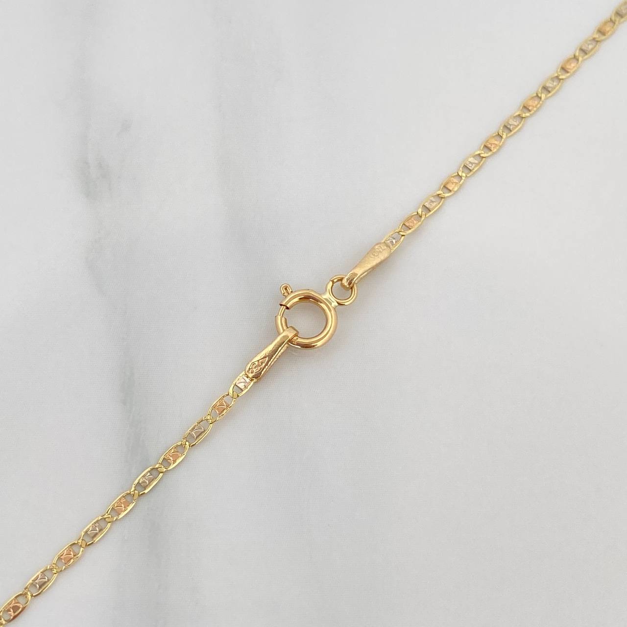 Flat Mariner Chain 1.55 g / 17 3/4 in / 1.3 mm Three Golds 18K