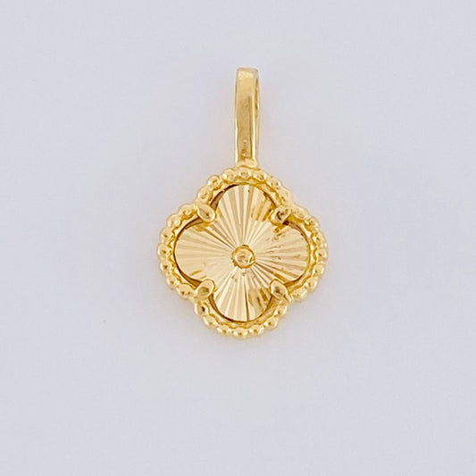 Dije Trebol Diamantado 0.7g / 1/2 in Oro Amarillo 18K