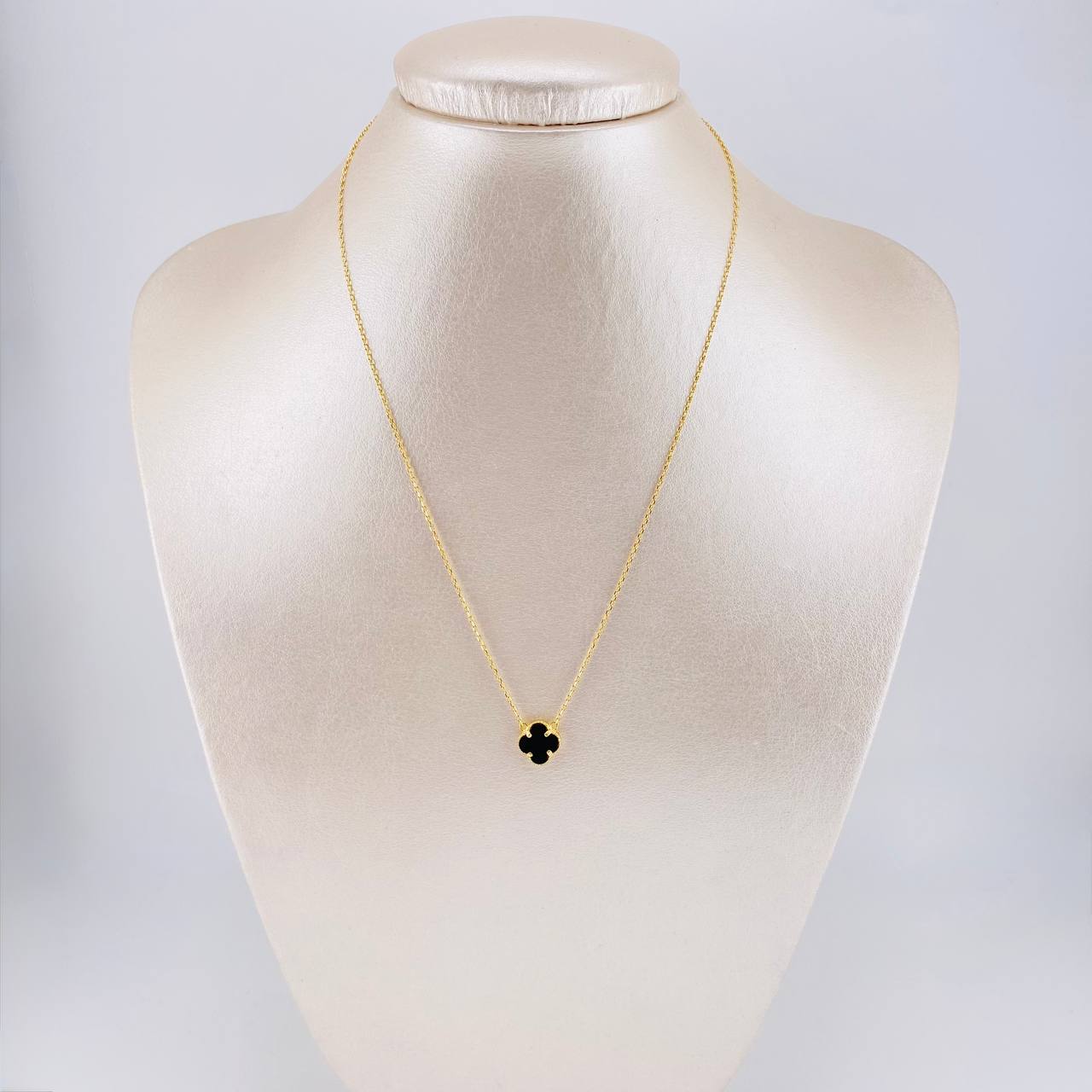 Classic Link Chain Clover Onyx 2.3g / 18 in / 1mm Yellow Gold 18K