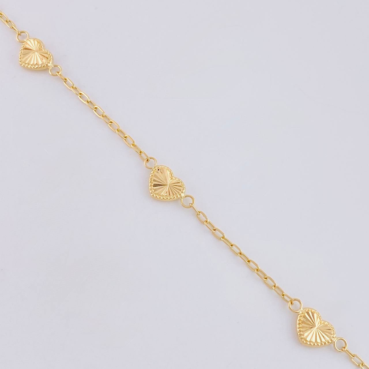 Pulso Cajón Corazón Diamantado 2.05g / 7 in / 1.6mm Oro Amarillo 18K